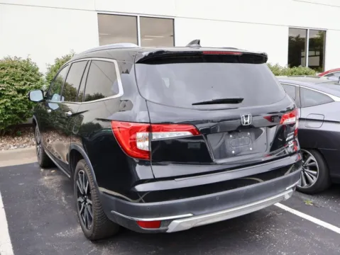 More photos of 2022 Honda Pilot Touring 7-Passenger at Jay Wolfe Honda, MO