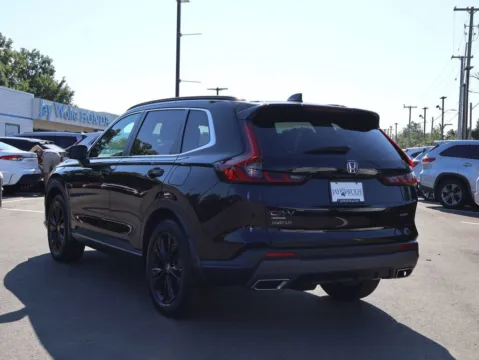 More photos of 2023 Honda CR-V Hybrid Sport Touring at Jay Wolfe Honda, MO