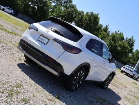 More photos of 2027 Honda HR-V EX-L at Jay Wolfe Honda, MO