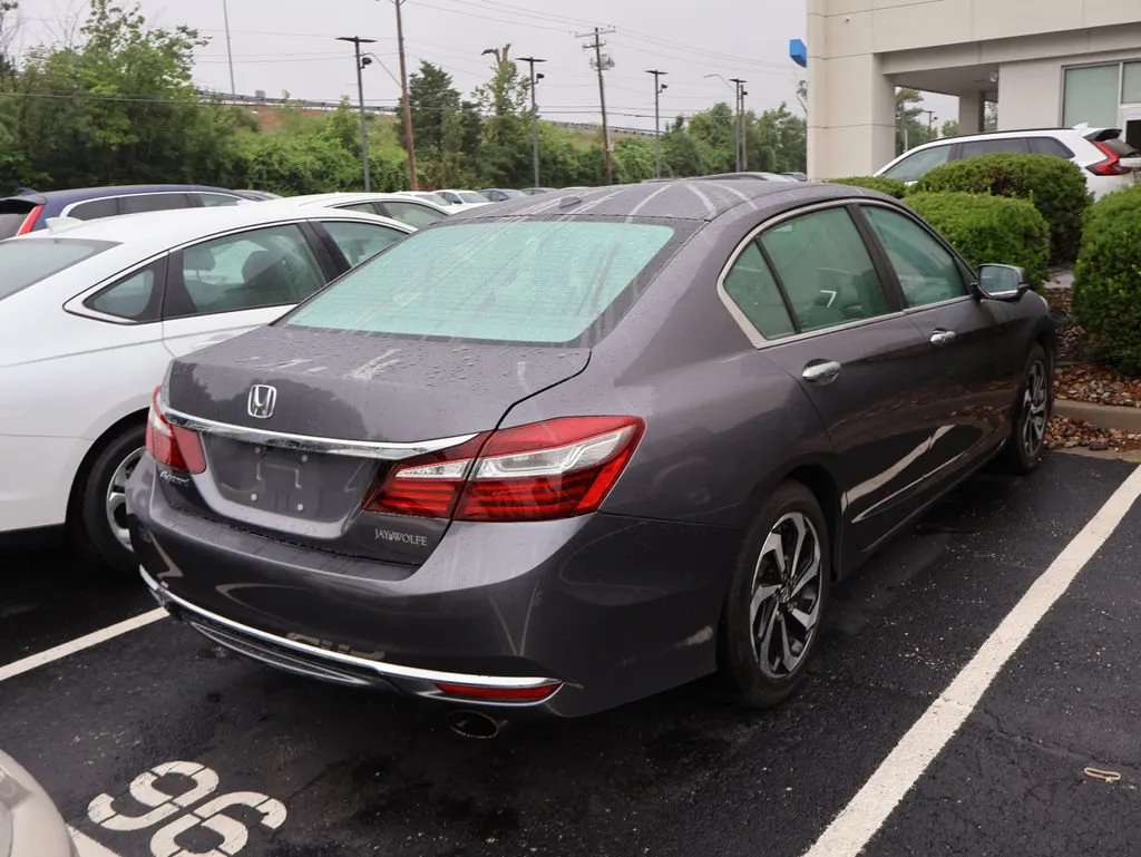 2017 Honda Accord EX-L - Photo 7