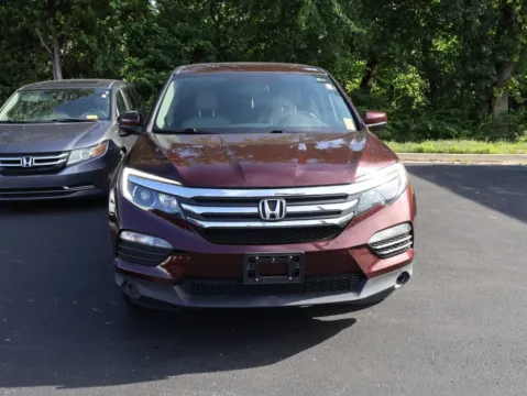 Photos of 2017 Honda Pilot EX-L for sale in Kansas City, MO at Jay Wolfe Honda