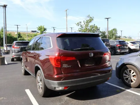 More photos of 2017 Honda Pilot EX-L at Jay Wolfe Honda, MO