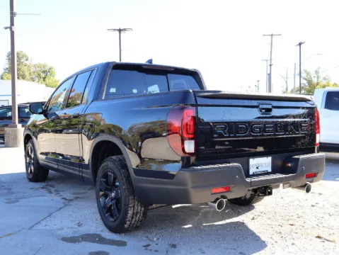 More photos of 2026 Honda Ridgeline Black Edition at Jay Wolfe Honda, MO