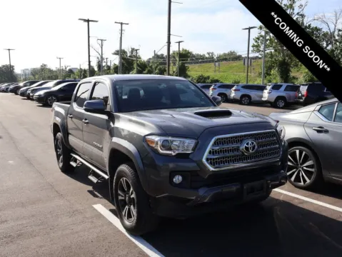 Gray 2016 Toyota Tacoma TRD Sport for sale in Kansas City, MO