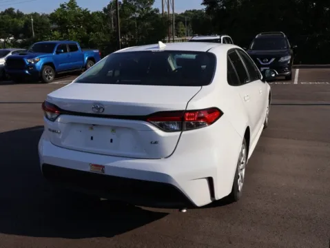 More photos of 2024 Toyota Corolla LE at Jay Wolfe Honda, MO