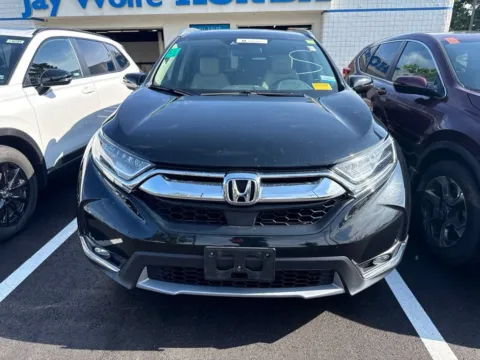Photos of 2018 Honda CR-V Touring for sale in Kansas City, MO at Jay Wolfe Honda
