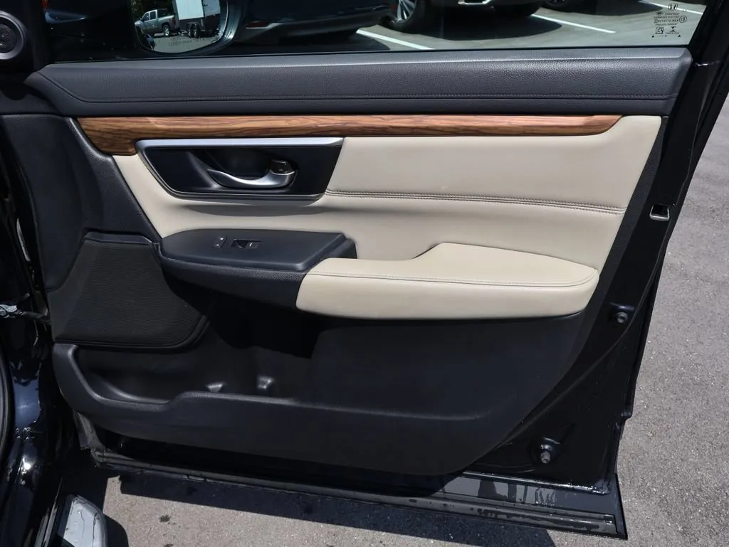 2018 Honda CR-V Touring - Photo 11