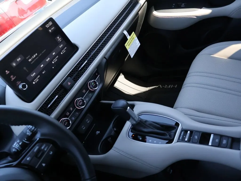 2026 Honda HR-V EX-L - Photo 18