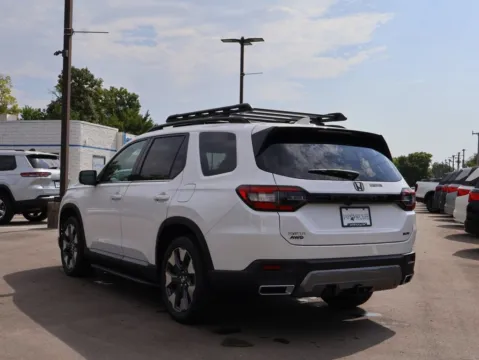 More photos of 2026 Honda Pilot Elite at Jay Wolfe Honda, MO