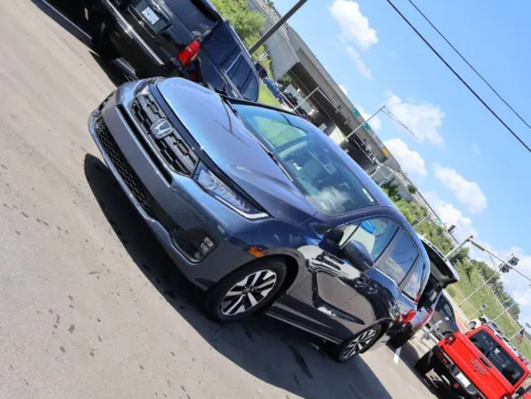 Another view of 2026 Honda Odyssey EX-L for sale in Kansas City, MO at Jay Wolfe Honda