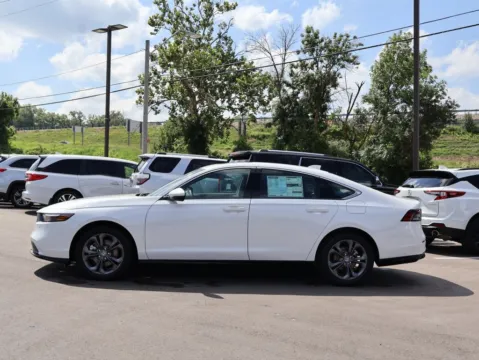 More photos of 2026 Honda Accord Hybrid EX-L at Jay Wolfe Honda, MO