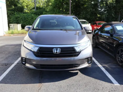 Photos of 2023 Honda Odyssey Touring for sale in Kansas City, MO at Jay Wolfe Honda
