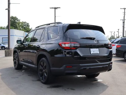 More photos of 2026 Honda Pilot Black Edition at Jay Wolfe Honda, MO