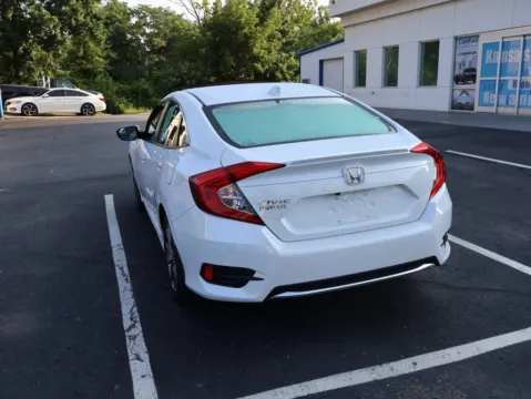 More photos of 2021 Honda Civic Sedan EX at Jay Wolfe Honda, MO