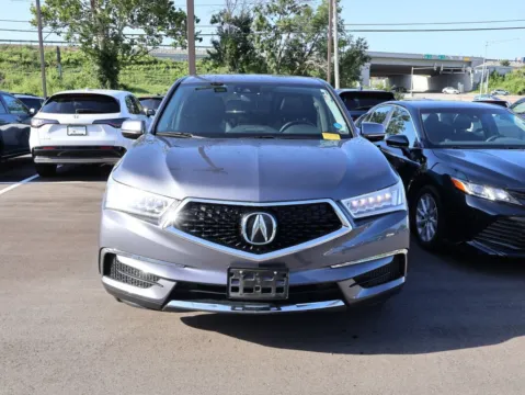 Photos of 2020 Acura MDX w/Technology Pkg for sale in Kansas City, MO at Jay Wolfe Honda