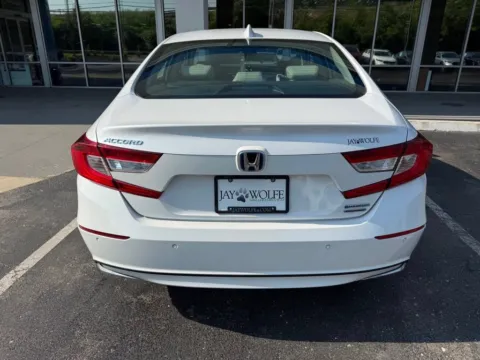 More photos of 2022 Honda Accord Hybrid Touring at Jay Wolfe Honda, MO