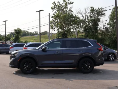More photos of 2025 Honda CR-V Hybrid Sport-L at Jay Wolfe Honda, MO