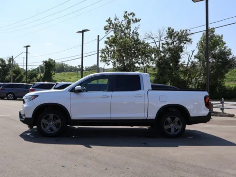 More photos of 2023 Honda Ridgeline RTL at Jay Wolfe Honda, MO