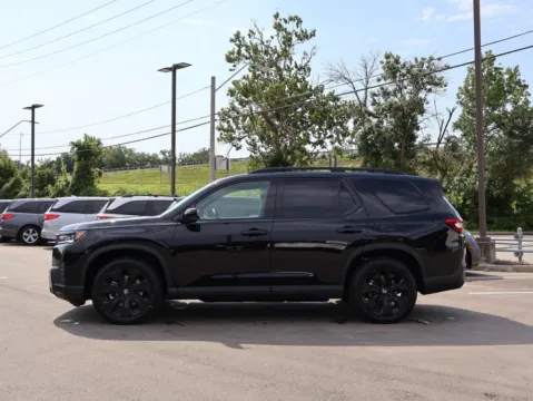 More photos of 2026 Honda Pilot Black Edition at Jay Wolfe Honda, MO