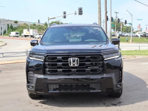 Photos of 2026 Honda Pilot Black Edition for sale in Kansas City, MO at Jay Wolfe Honda