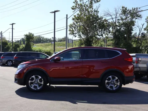 More photos of 2018 Honda CR-V EX at Jay Wolfe Honda, MO