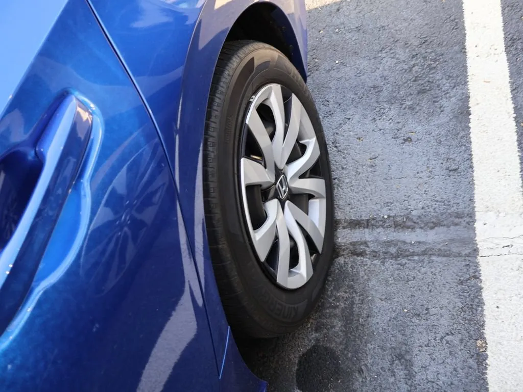 2023 Honda Civic LX - Photo 11