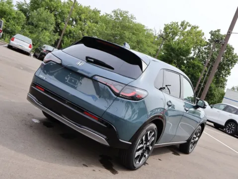 More photos of 2027 Honda HR-V EX-L at Jay Wolfe Honda, MO