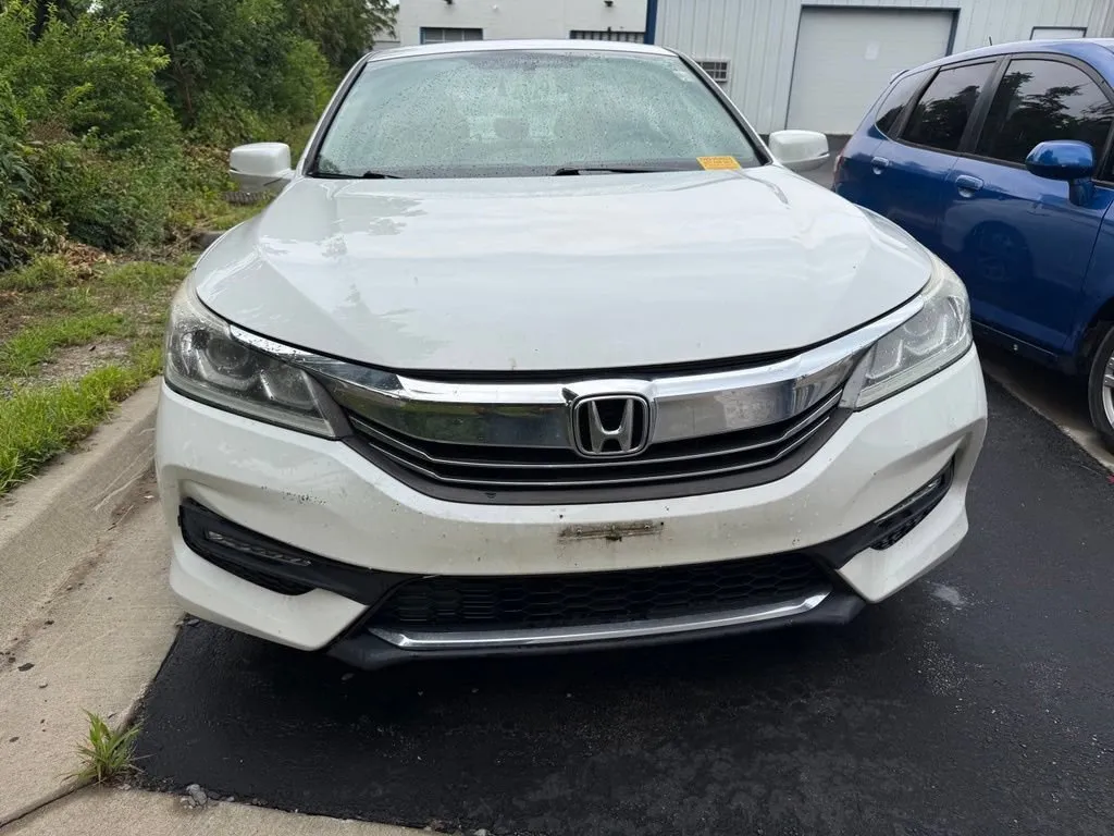 Used 2016 Honda Accord EX-L with VIN 1HGCR2F82GA056653 for sale in Kansas City