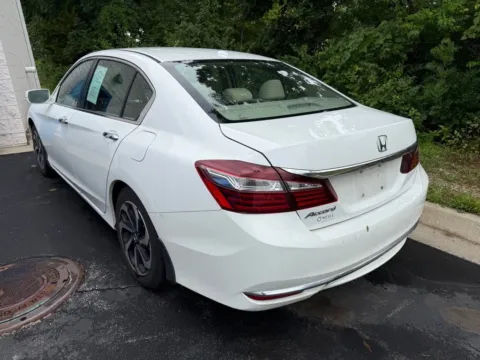 More photos of 2016 Honda Accord Sedan EX-L at Jay Wolfe Honda, MO