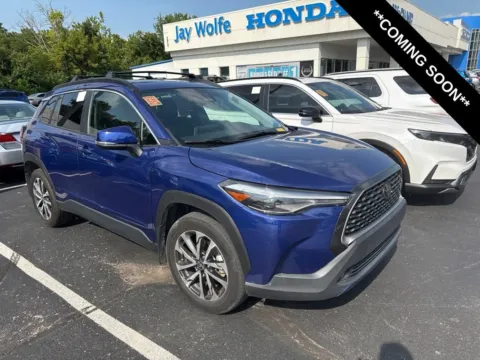 Blue 2024 Toyota Corolla Cross XLE for sale in Kansas City, MO