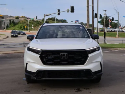 Photos of 2025 Honda CR-V Hybrid Sport-L for sale in Kansas City, MO at Jay Wolfe Honda