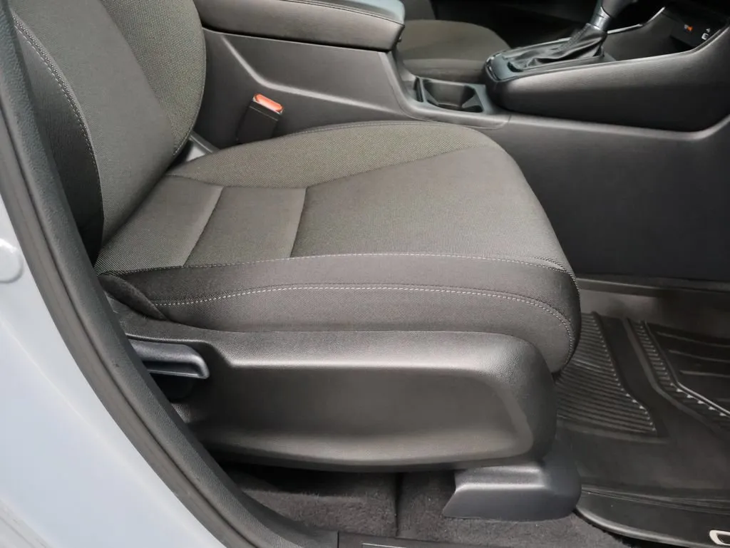 2024 Honda CR-V LX - Photo 10