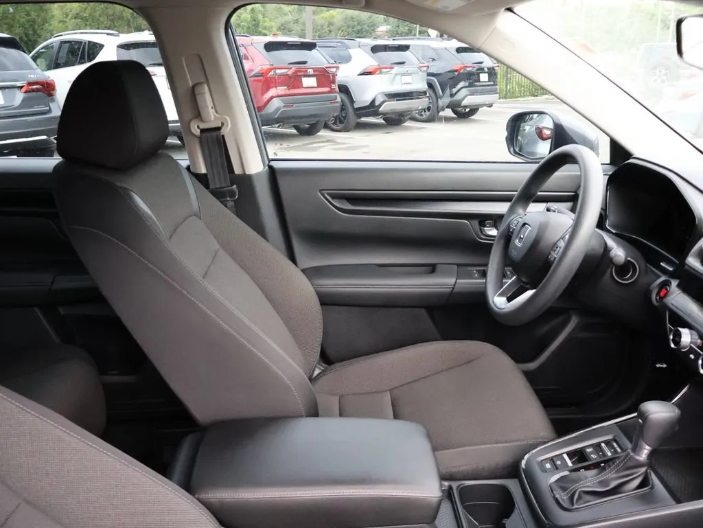 2024 Honda CR-V LX - Photo 8