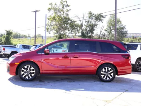 Another view of 2026 Honda Odyssey EX-L for sale in Kansas City, MO at Jay Wolfe Honda