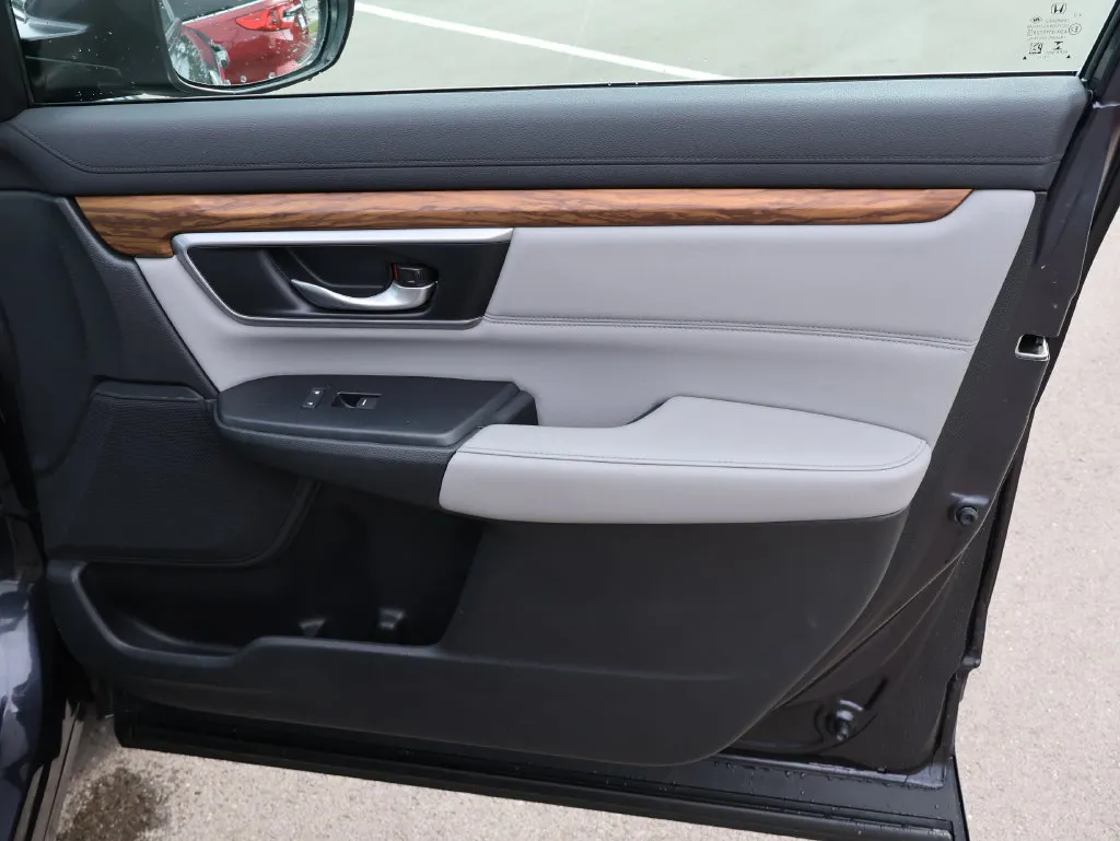 2018 Honda CR-V Touring - Photo 11