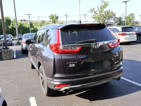 More photos of 2018 Honda CR-V Touring at Jay Wolfe Honda, MO