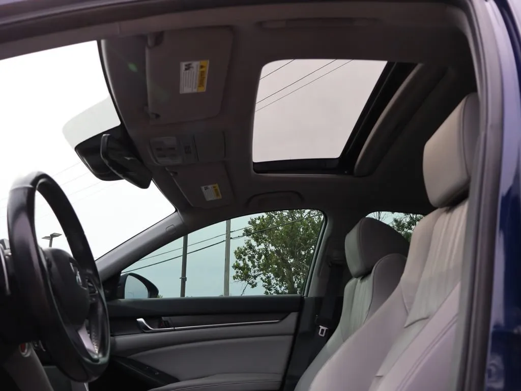 2018 Honda Accord EX-L - Photo 31