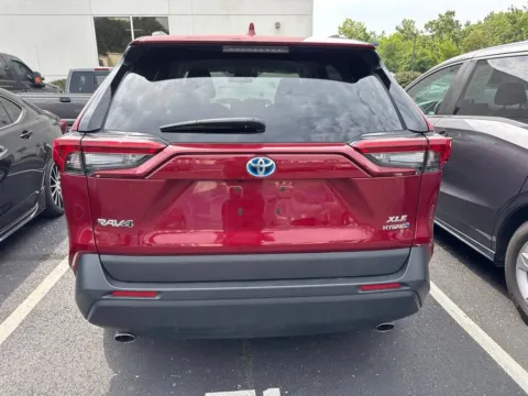 More photos of 2020 Toyota RAV4 Hybrid XLE at Jay Wolfe Honda, MO
