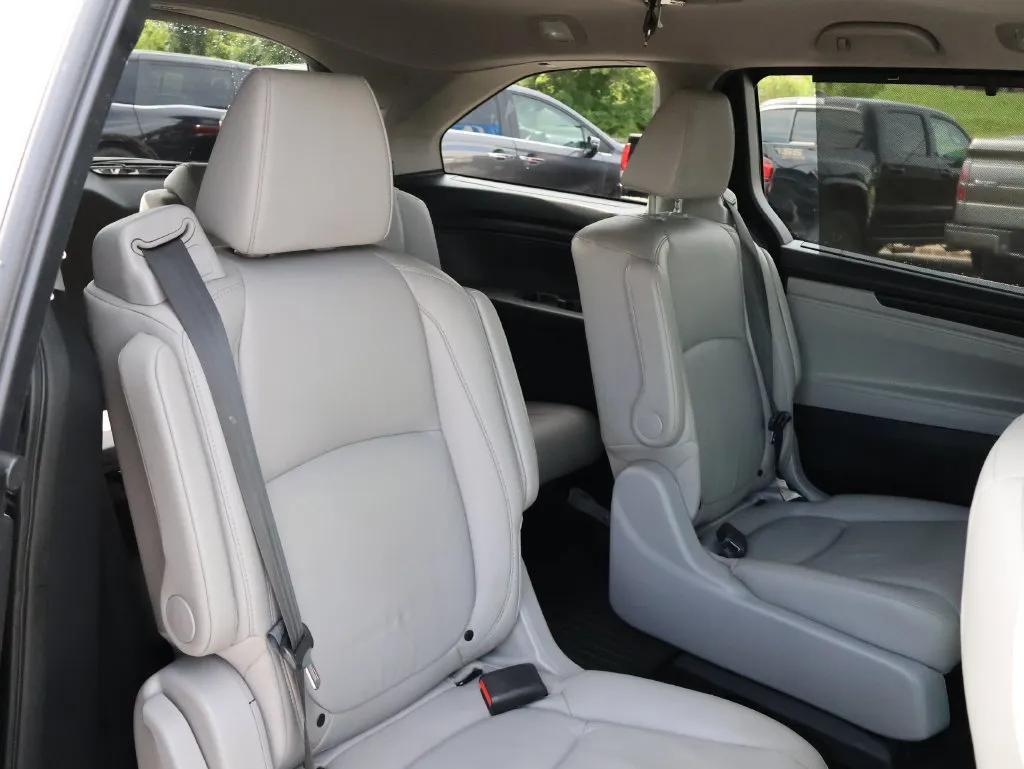 2020 Honda Odyssey EX-L - Photo 12