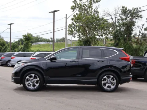 More photos of 2019 Honda CR-V EX-L at Jay Wolfe Honda, MO