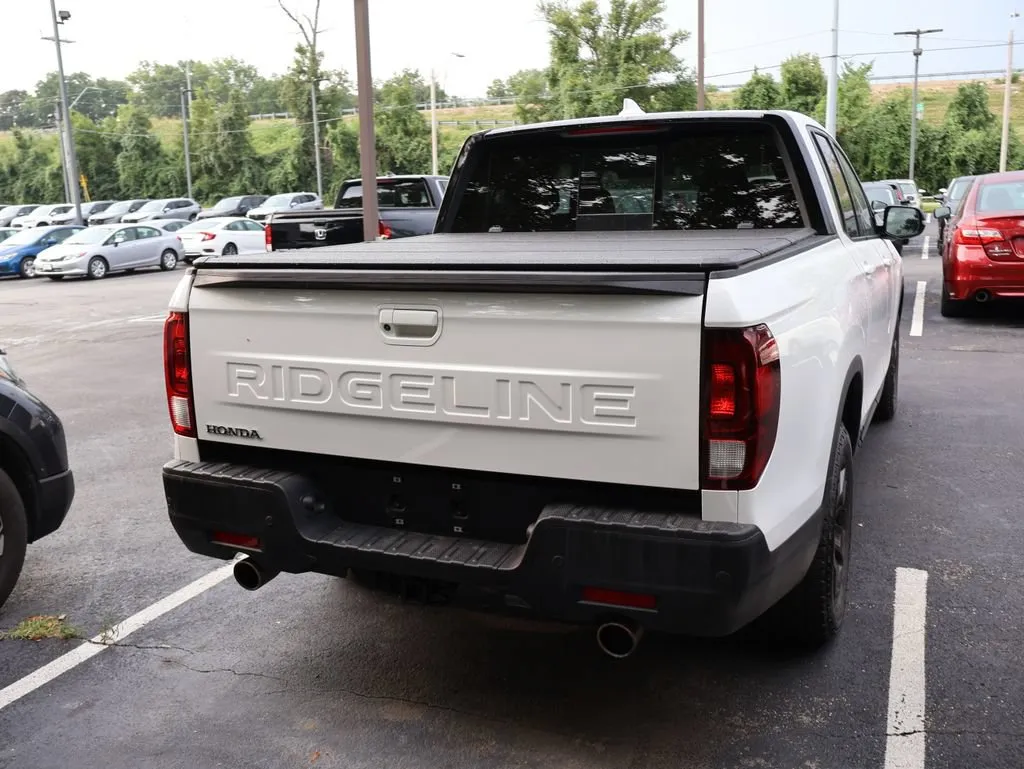 2025 Honda Ridgeline Black Edition - Photo 7