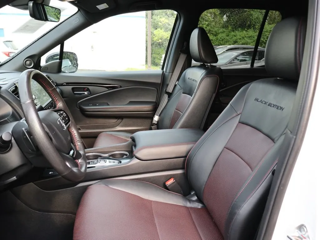 2025 Honda Ridgeline Black Edition - Photo 11