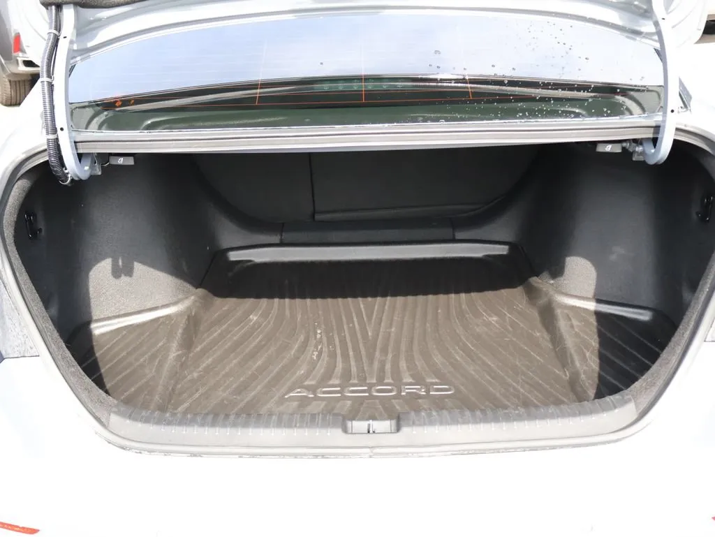 2023 Honda Accord Hybrid Touring - Photo 15