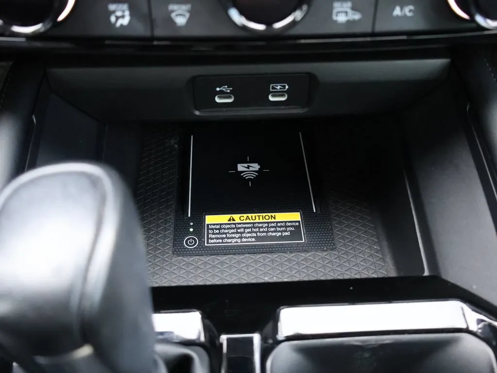 2023 Honda Accord Hybrid Touring - Photo 25