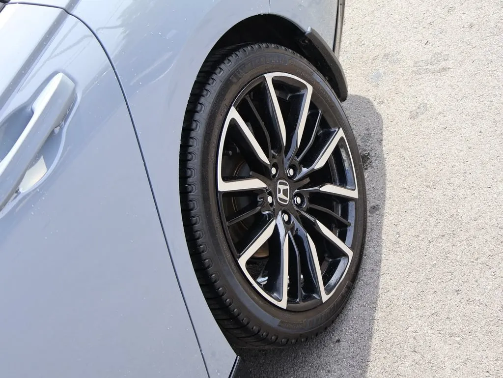 2023 Honda Accord Hybrid Touring - Photo 33