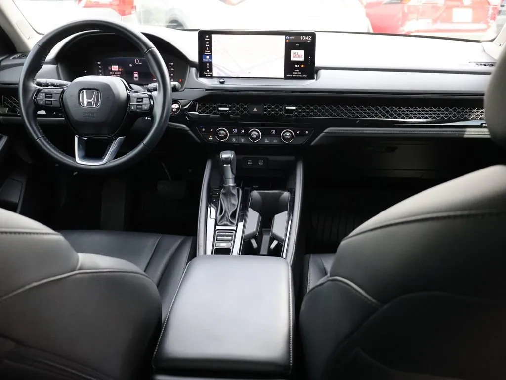 2023 Honda Accord Hybrid Touring - Photo 13