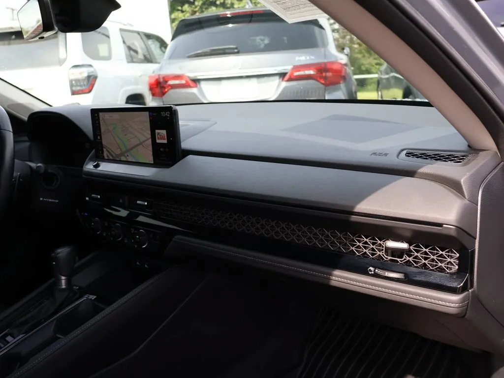 2023 Honda Accord Hybrid Touring - Photo 9