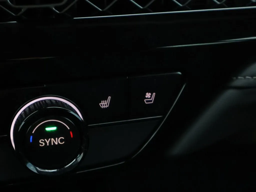2023 Honda Accord Hybrid Touring - Photo 23