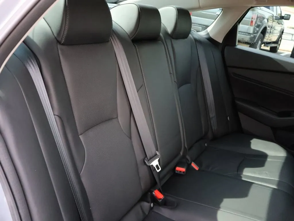 2023 Honda Accord Hybrid Touring - Photo 12