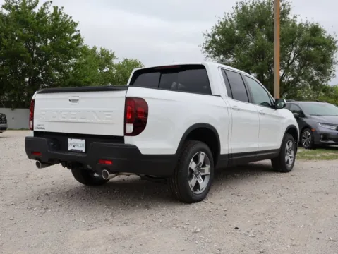 More photos of 2026 Honda Ridgeline RTL at Jay Wolfe Honda, MO